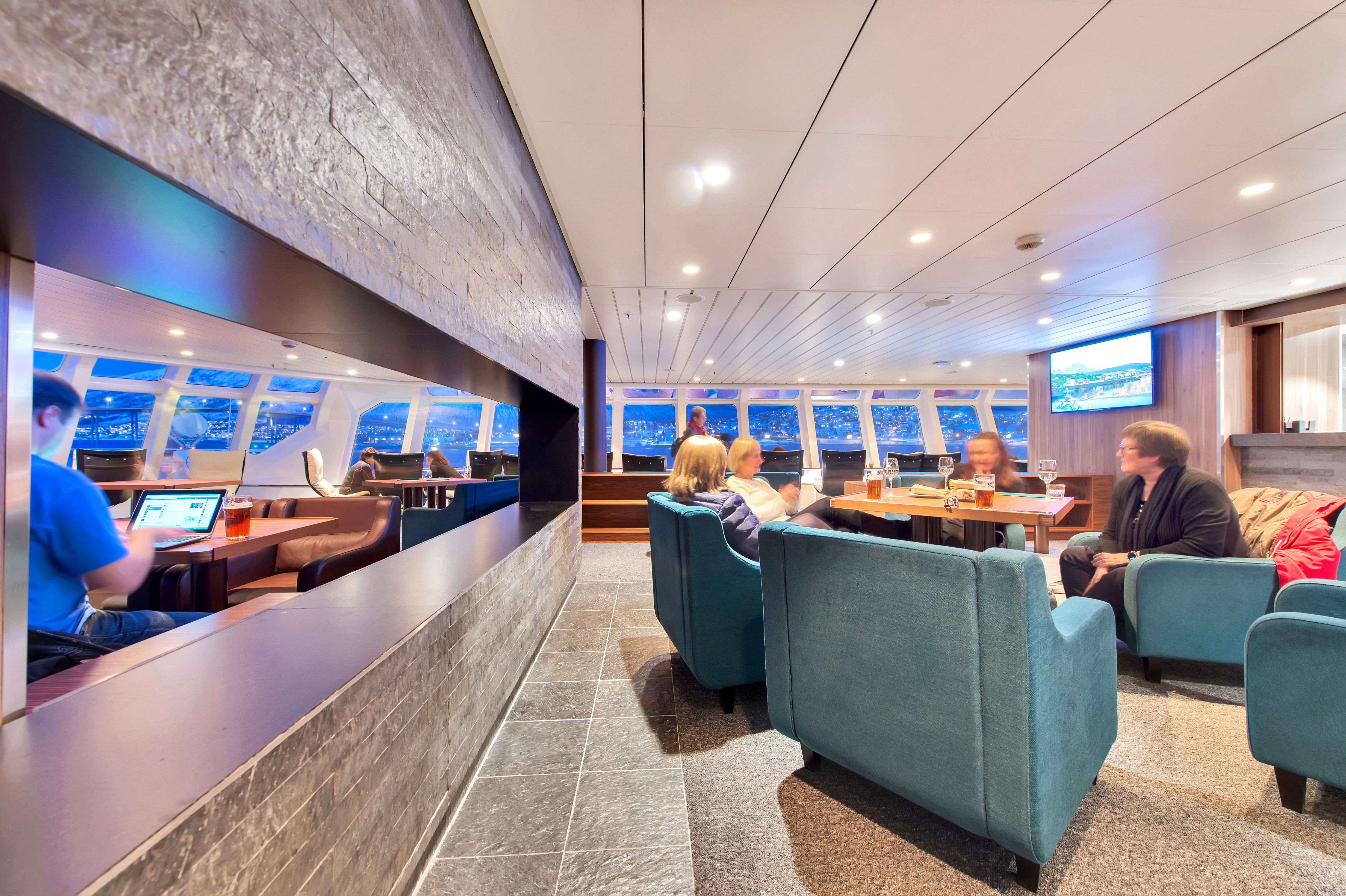 MS Kong Harald - Explorer Lounge & Bar